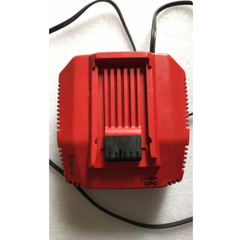 Multi-Voltage Fast Charger C 4 - огляд і ціна Power Tools Voltage
